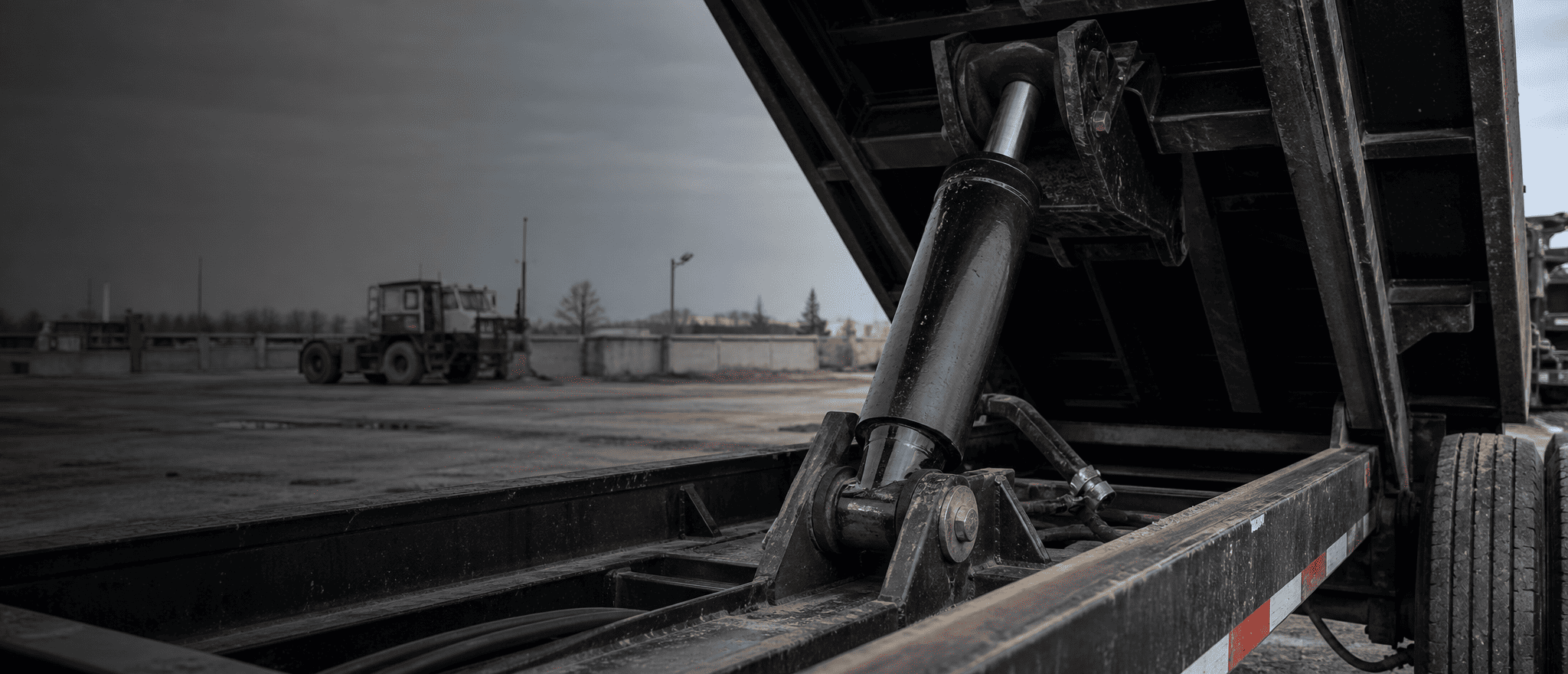 Hydraulic Cylinder Mounting Pin lan Bushing Wear: A Field Inspection Guide